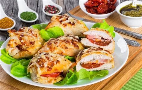 Ricetta Petto Di Pollo Ripieno Con Prosciutto E Pomodorini Il Club