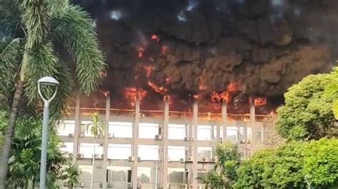 Buntut Kebakaran Gedung Bakamla Polisi Periksa Pekerja Bangunan