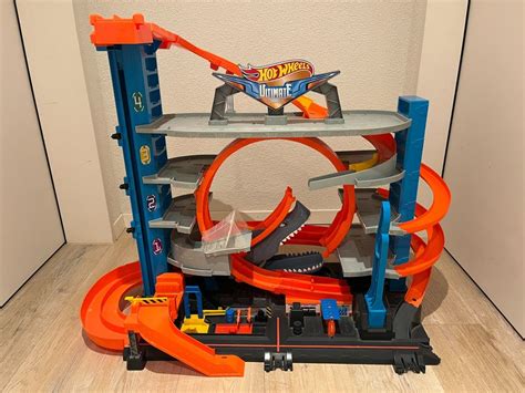 Hot Wheels Hai Autogarage Looping Aufzug Gebraucht In K Ssnacht Am Rigi F R Chf Nur