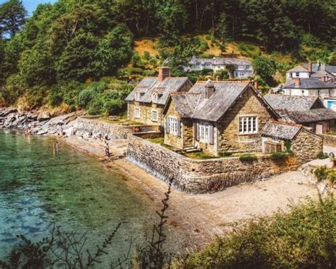 Cozy Seaside Cottage Breaks In 2020 Cornwall Cottages Seaside