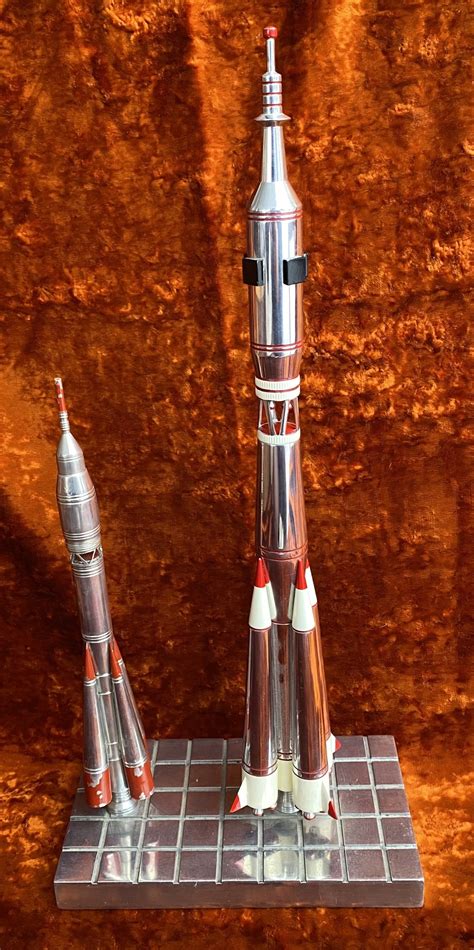 Макет космические ракеты - Антикварный магазин "Славная Эпоха"