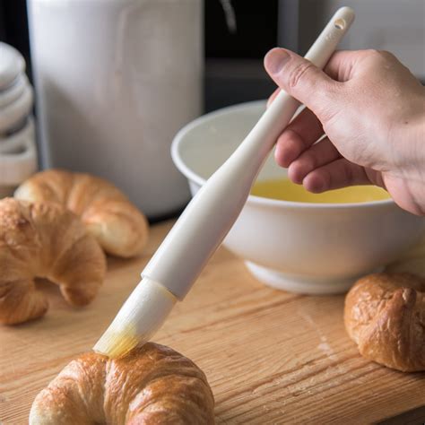 4039402 Galaxy™ Pastry Brush 10 Long White Carlisle Foodservice