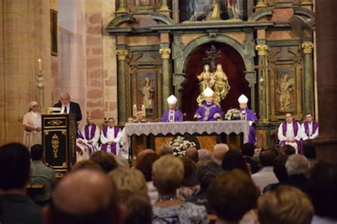 Funeral en Jaén por el cardenal José Manuel Estepa Llaurens Iglesia