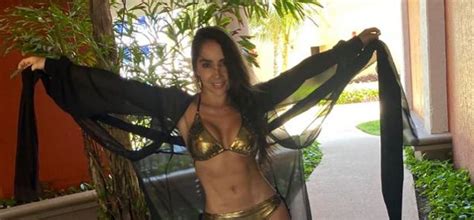 Video Paola Jara Pasa La Cuarentena Con Diminuto Bikini
