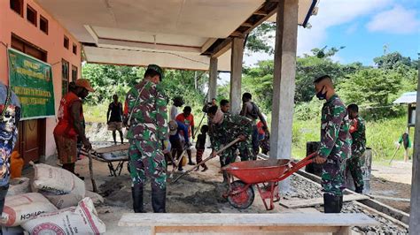 Tingkatkan Kemanunggalan TNI Rakyat Koramil 05 Makbon Kodim 1802