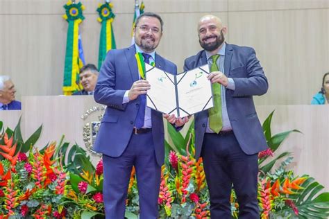 Deputado estadual Fábio Novo é homenageado a Medalha do Mérito do