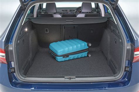 Skoda Superb Estate Boot Space, Size, Seats | What Car?