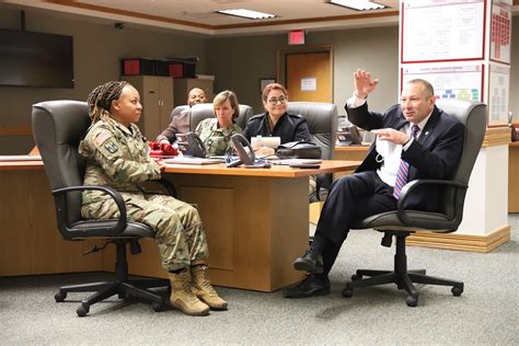 Pat Flanders Visits Brook Army Medical Center Sdd Stakeholder