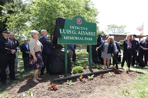 Wcbs Newsradio 880 On Twitter A Park In Nassau County Was Officially