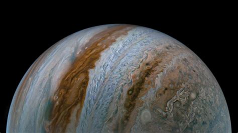 Nasas Juno Finds Jupiters Winds Penetrate In Cylindrical Layers