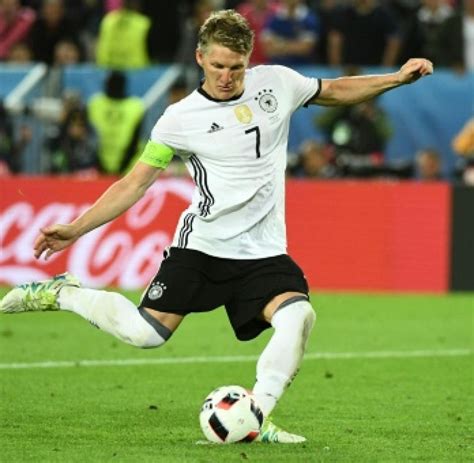 sp Fußball EM 2016 VF 3 DFB Italien Schweinsteiger Elfmeter Seitenwahl