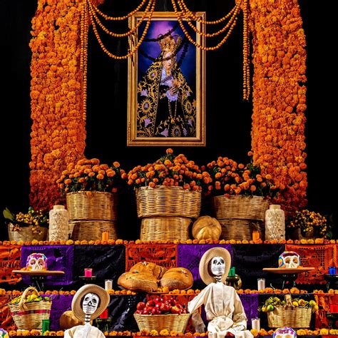 La Familia El Elemento M S Importante Del Altar De D A De Muertos