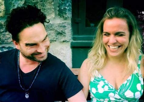 Johnny Galecki and His Family: Girlfriend, Kids, Siblings, Parents - BHW