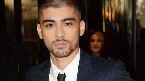 Zayn Malik May Ditch Mentor Simon Cowell For 50 Cent After Quitting One