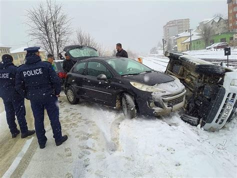 Aksident Trafiku N Ka Anik Foto Sinjali