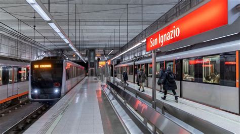 Metro Bilbao Euskotren Y Los Tranv As Prohibir N Tambi N El Acceso De