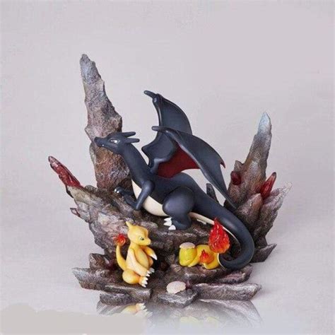 Statue Pokemon Collector Dracaufeu Reptincel Et Salamèche Shiny