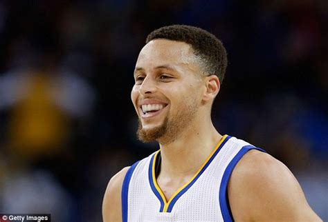 Twitter Rips Stephen Curry S New Under Armour Shoes Daily Mail Online