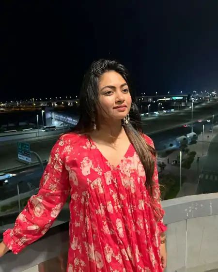 Zoya Rathore Latest Hot Pics And Photos Gallery