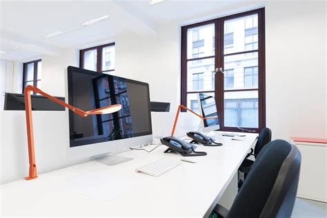 Splitty Pro Desk Lamp With Slatwall Mount Silver Architonic