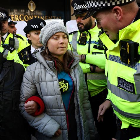 Greta Thunberg La Militante Cologiste Arr T E Lors D Une