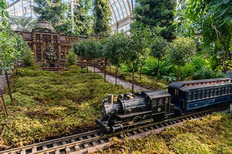 The New York Botanical Garden’s 30th Annual Holiday Train Show ...