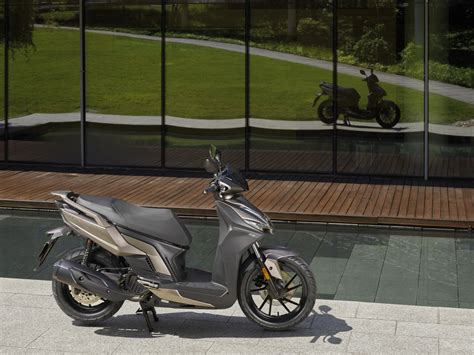 Kymco Sube Un Sus Ventas Y Anuncia Descuentos De Hasta Euros