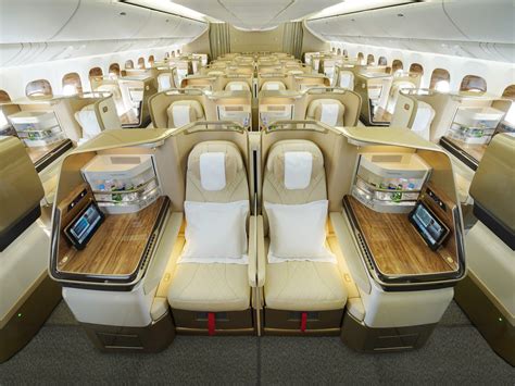 Emirates new 777 business class brings fleet up to A380 standard ...