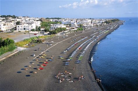 Kamari: See ratings for Kamari beach at Santorini | YourGreekIsland