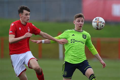 Manchester Uniteds 15 Year Old Amir Ibragimov Trains With First Team