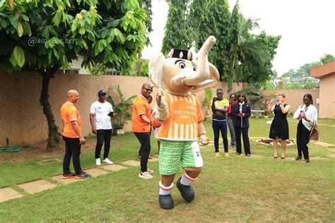 Can La Mascotte Akwaba C L Bre La Victoire Des El Phants De C Te