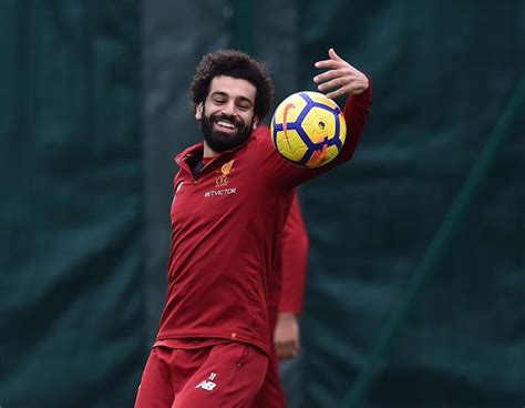 محمد صلاح يقود هجوم ليفربول أمام هدرسفيلد في غياب كوتينيو بطولات