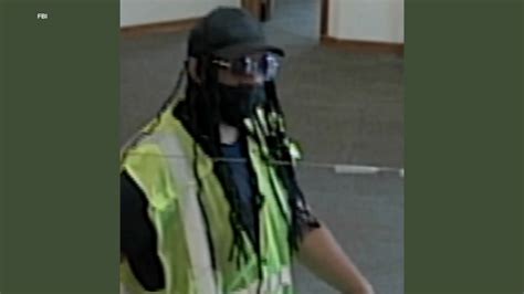 Pnc Bank Elgin Il Summit Street Branch Robbed Suspect At Large Fbi