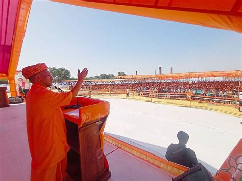 Deshgujarat On Twitter Poll Pics Up Cm Yogi Adityanath At Bjp