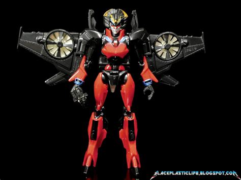 Energon Pub Forums • Generations Idw Deluxe Windblade