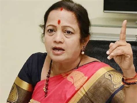 Kishori Pednekar Told Mns Spokesperson Warning Shinde Group To Be Careful During Dussehra