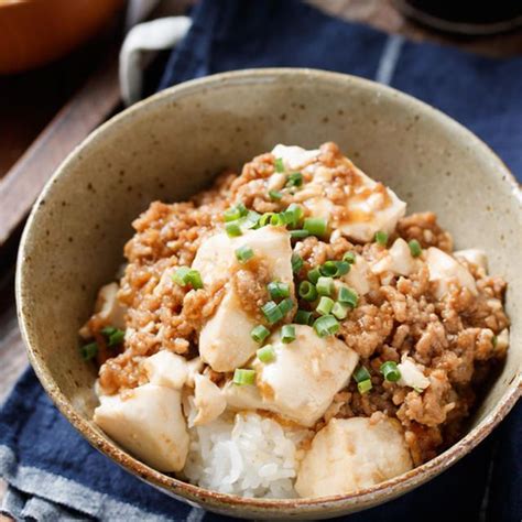 豆腐とひき肉の中華あんかけ丼【 簡単 時短 節約 ヘルシー 包丁不要 ランチ 献立 主食】 料理 レシピ レシピ 丼 レシピ