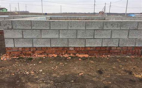 Фундамент из кирпича, кирпич в земле: можно ли добавлять битый и ...