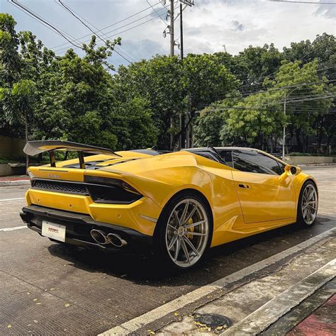 Lamborghini Huracan Yellow Al D Wheel Front