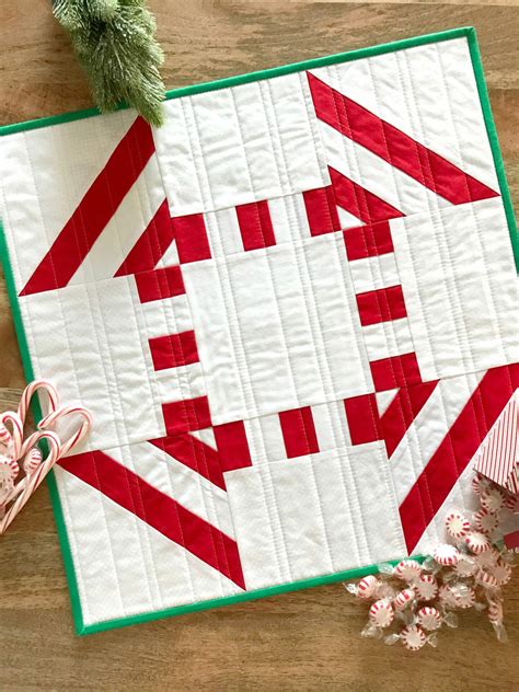 Free Modern Mini Christmas Quilt Patterns BOMquilts