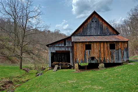 Old West Virginia Barn Photograph By Dusty Phillips Fine Art America