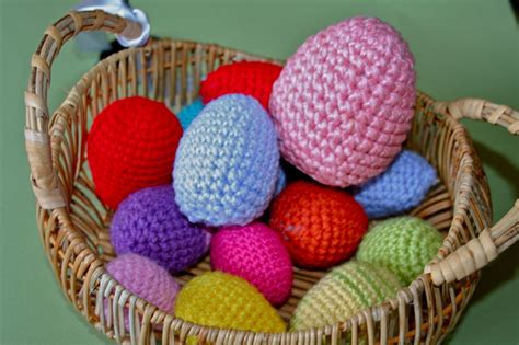 The Pink Woobie Crochet Easter Egg Tutorial