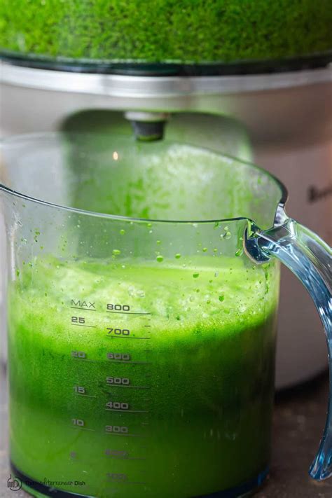 Simple Green Juice Recipe That Takes 6 Ingredients15 Minutes And A