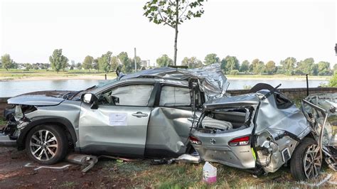 Düsseldorf Female Driver Flees Police Checkpoint Passenger Dies T