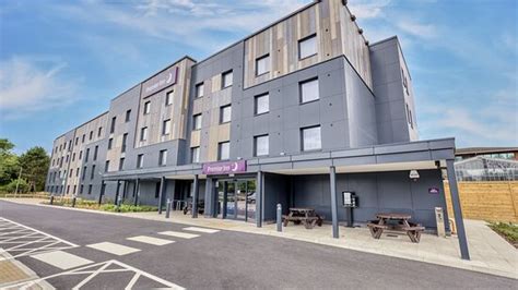 Premier Inn Milton Keynes (Willen Lake) Hotel - UPDATED 2024 Prices ...