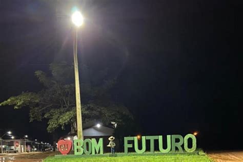 Prefeitura realiza manutenção e instala novos pontos de iluminação