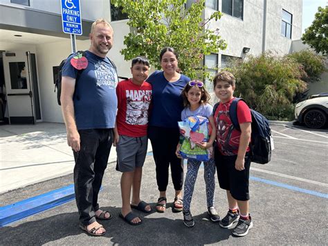 Hawthorne church community programs are helping local families in need 16