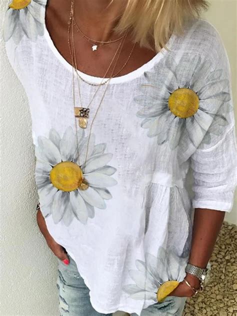 Casual Sunflower Printed Round Neck Blouse Azzlee