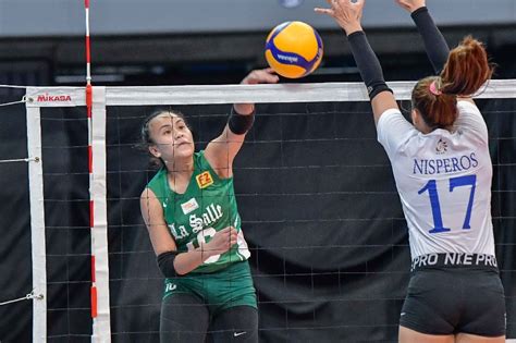 Uaap Volleyball La Salle Drubs Ateneo To Open Season 84 Abs Cbn News