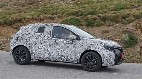 Renault Clio Compact Suv Spied For The First Time